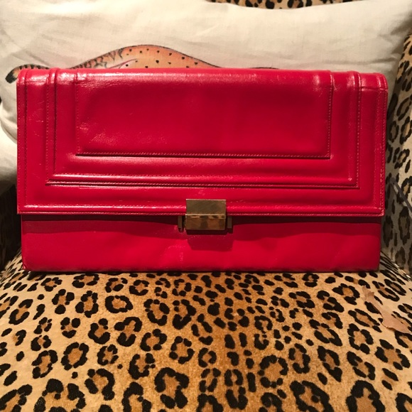 Red clutch - Picture 1 of 8